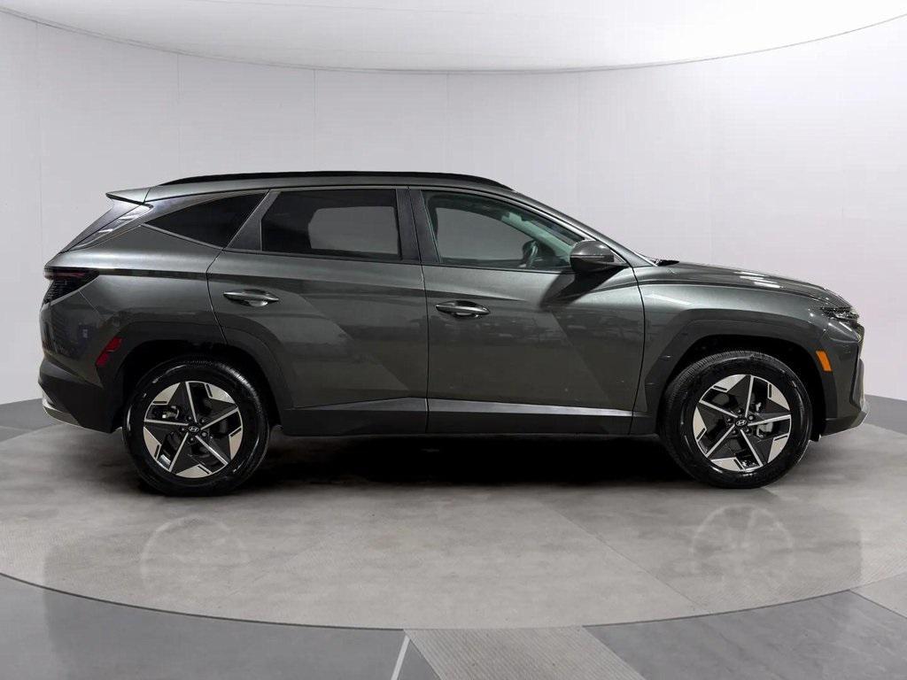 used 2025 Hyundai TUCSON Hybrid car, priced at $35,999