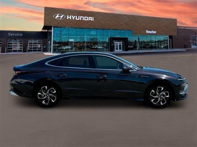 new 2024 Hyundai Sonata car, priced at $27,221