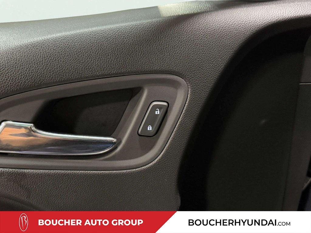 used 2022 GMC Canyon car, priced at $34,259
