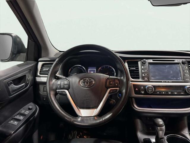 used 2018 Toyota Highlander Hybrid car, priced at $34,229