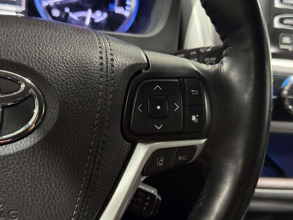 used 2018 Toyota Highlander Hybrid car, priced at $32,799