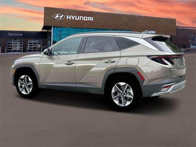 new 2025 Hyundai Tucson Hybrid car, priced at $38,050