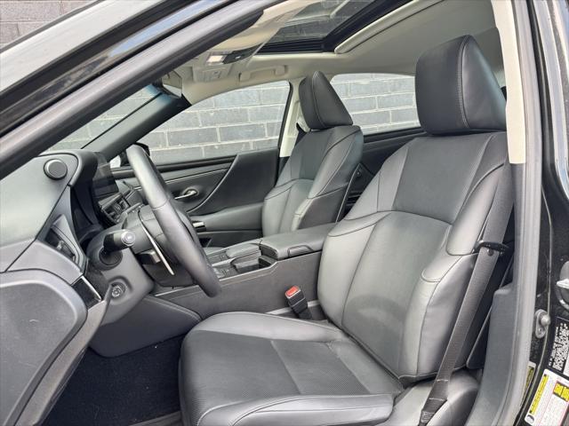 used 2022 Lexus ES 350 car, priced at $34,189