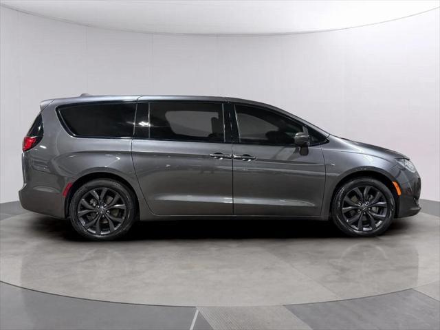 used 2019 Chrysler Pacifica car, priced at $15,889