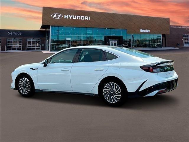 new 2025 Hyundai Sonata Hybrid car, priced at $39,625