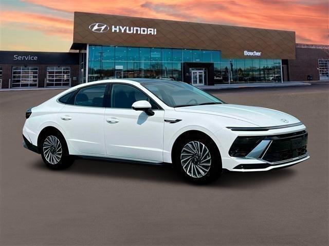 new 2025 Hyundai Sonata Hybrid car, priced at $39,625