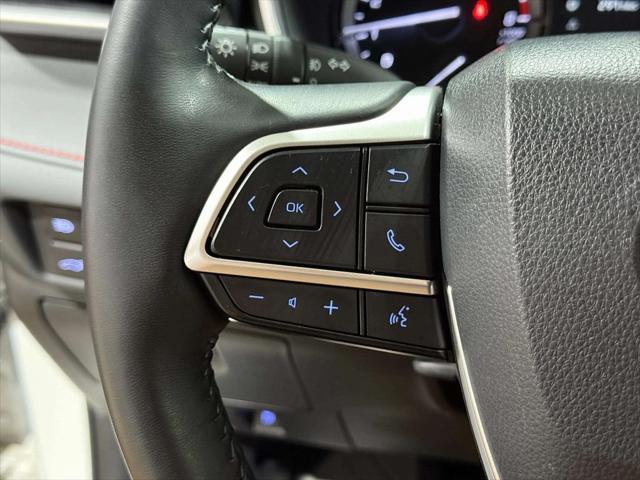 used 2022 Toyota Highlander car, priced at $42,589