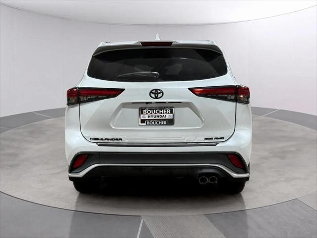 used 2022 Toyota Highlander car, priced at $42,589