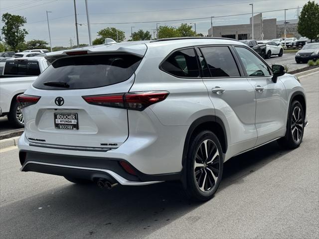 used 2022 Toyota Highlander car, priced at $42,589