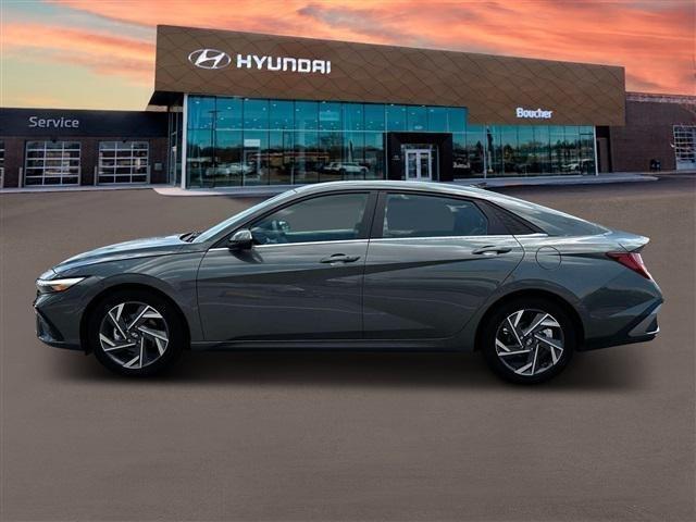 new 2024 Hyundai Elantra car, priced at $27,005