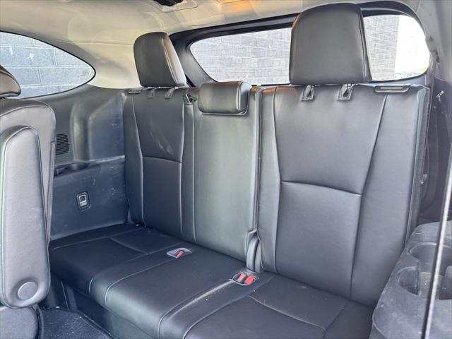 used 2022 Toyota Highlander Hybrid car, priced at $34,509