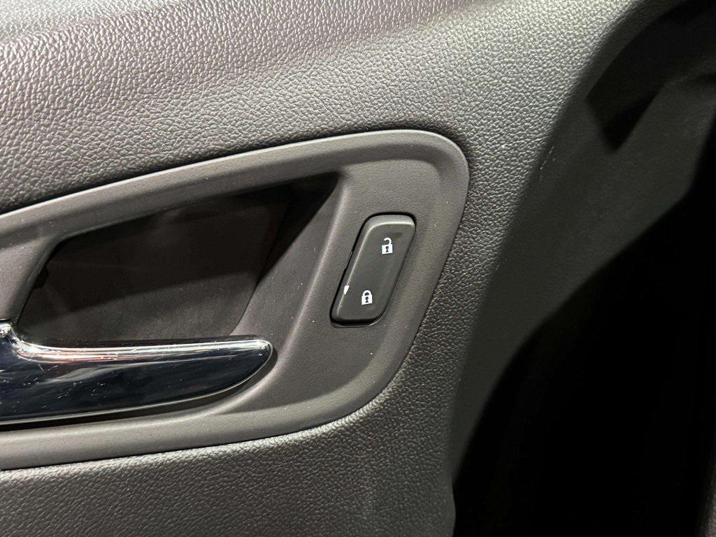 used 2020 GMC Canyon car, priced at $30,289