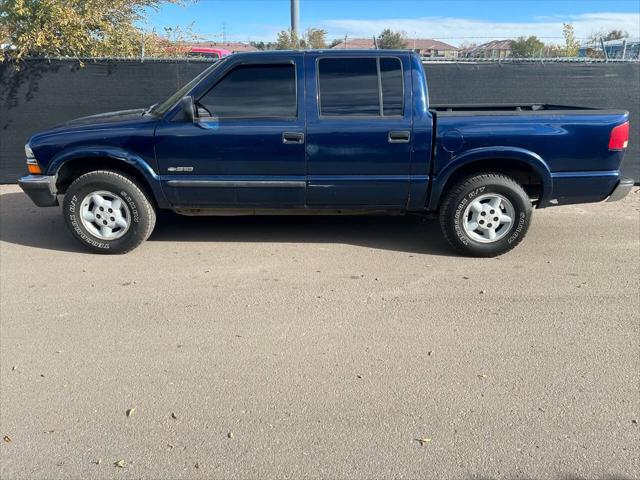 used 2001 Chevrolet S-10 car, priced at $10,995