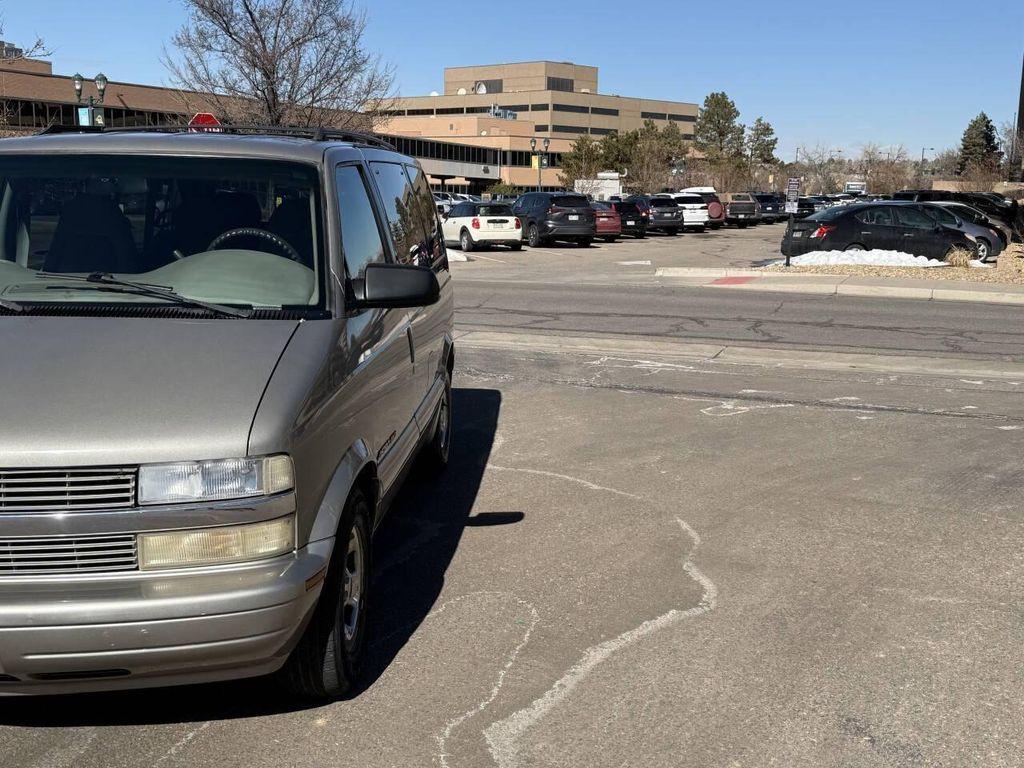used 2001 Chevrolet Astro car, priced at $9,995