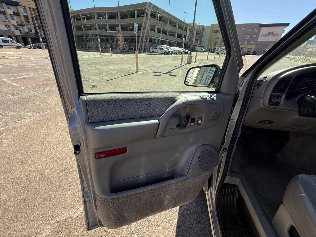 used 2001 Chevrolet Astro car, priced at $9,995