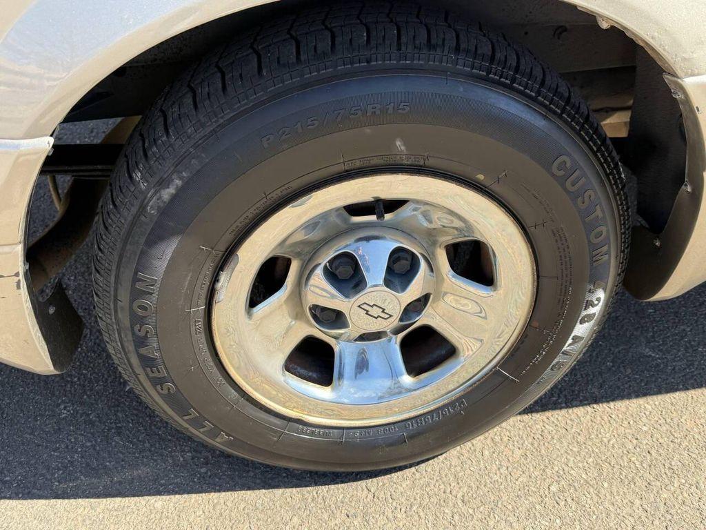 used 2001 Chevrolet Astro car, priced at $9,995