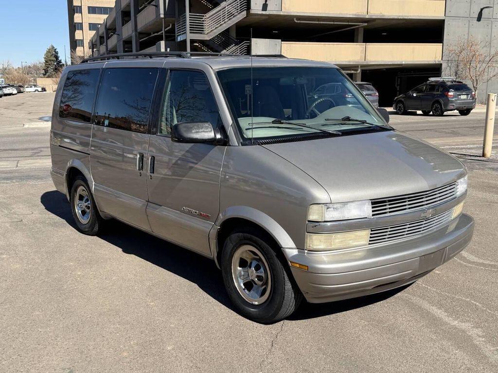 used 2001 Chevrolet Astro car, priced at $9,995