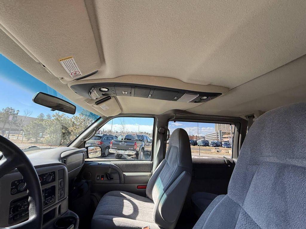 used 2001 Chevrolet Astro car, priced at $9,995