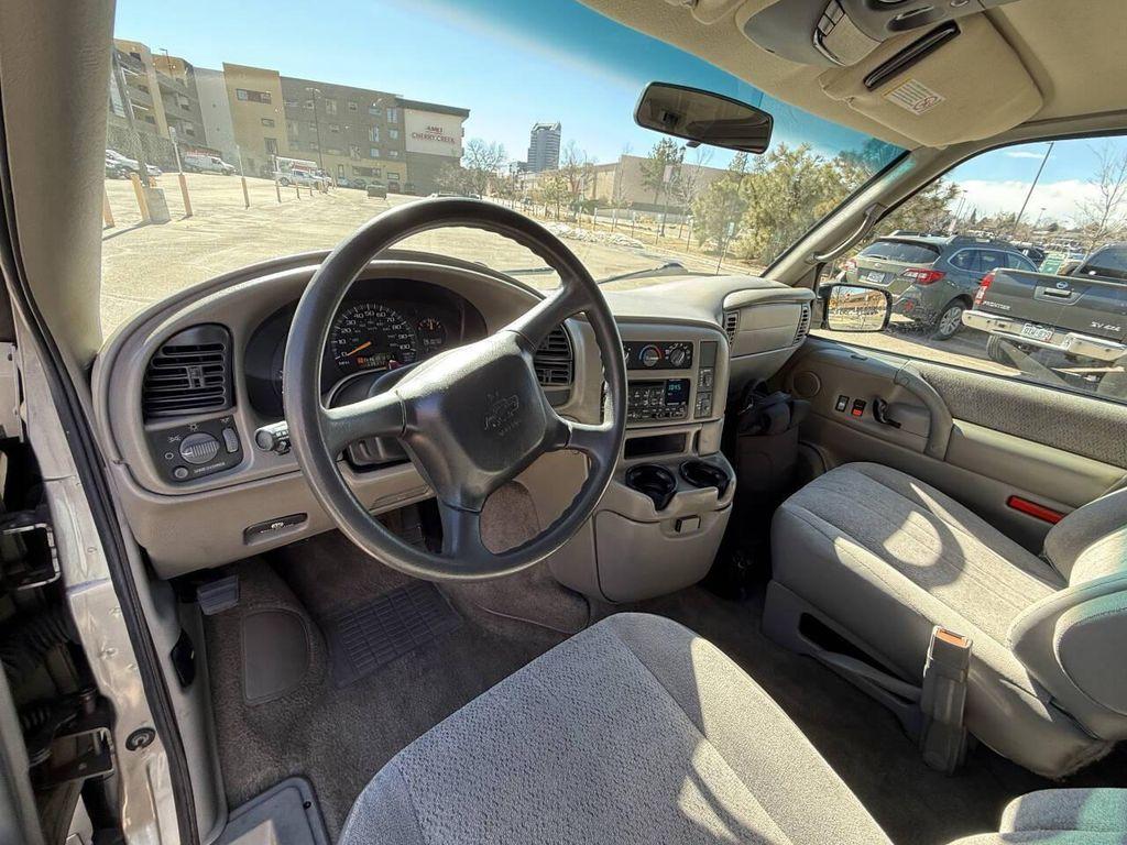 used 2001 Chevrolet Astro car, priced at $9,995