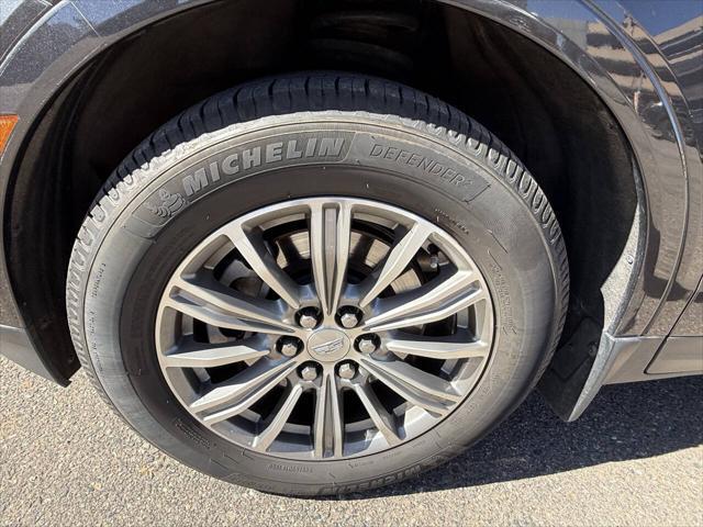 used 2017 Cadillac XT5 car, priced at $17,995