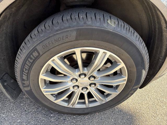 used 2017 Cadillac XT5 car, priced at $17,995
