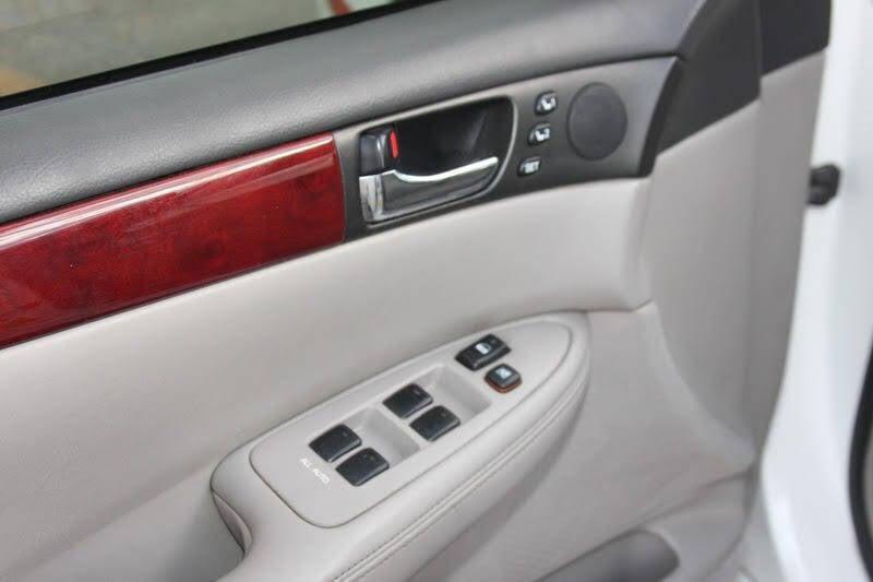 used 2002 Lexus ES 300 car, priced at $4,495