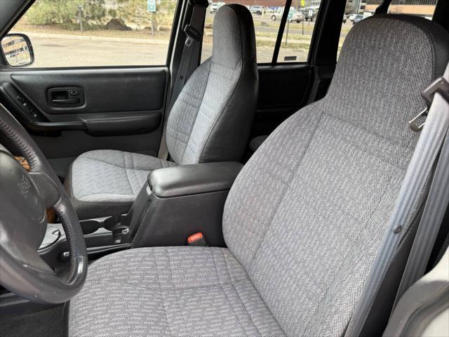 used 2000 Jeep Cherokee car, priced at $10,495