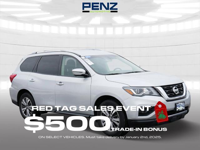 used 2020 Nissan Pathfinder car, priced at $19,000