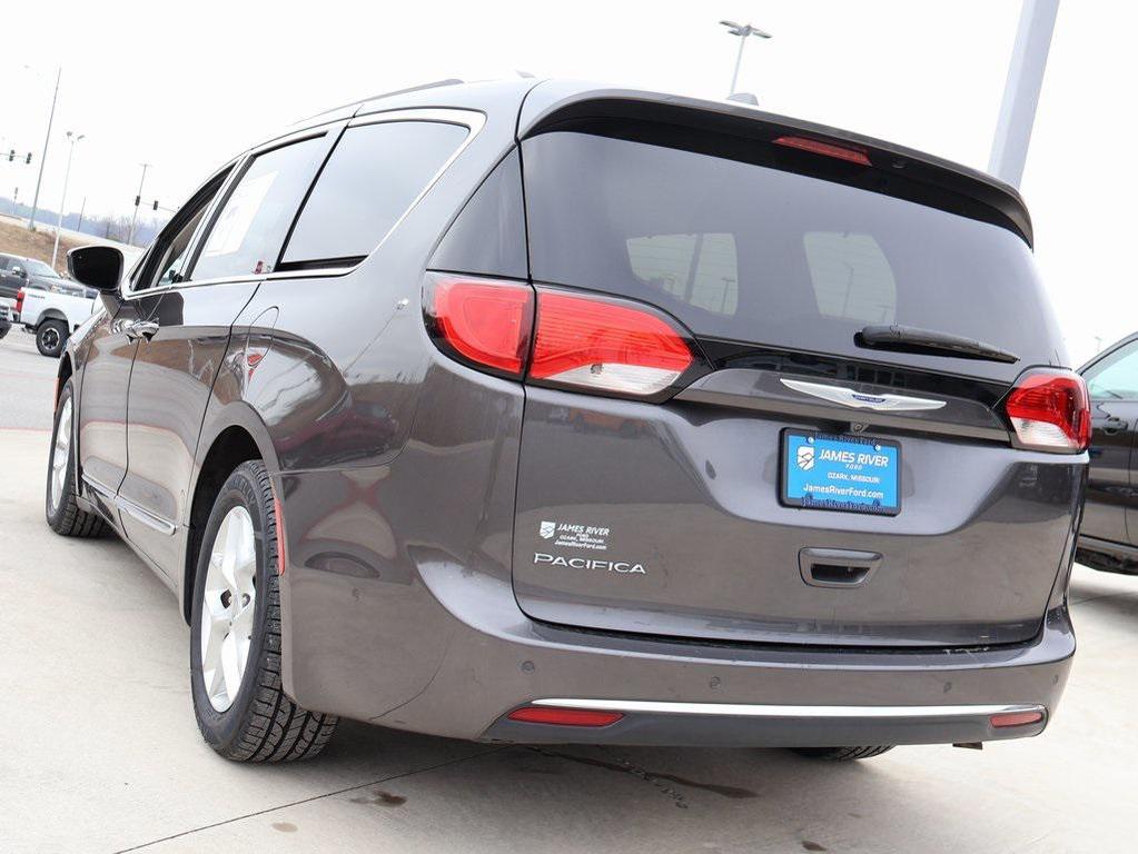 used 2019 Chrysler Pacifica car, priced at $13,986