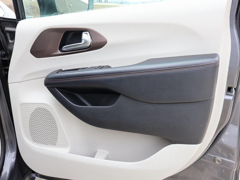 used 2019 Chrysler Pacifica car, priced at $13,986