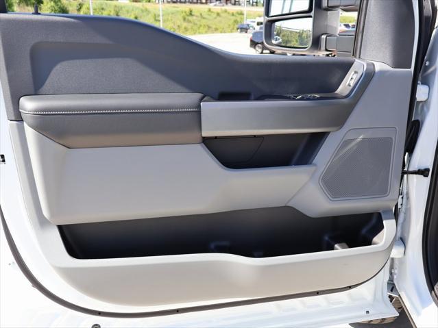 new 2025 Ford F-250 car, priced at $51,764