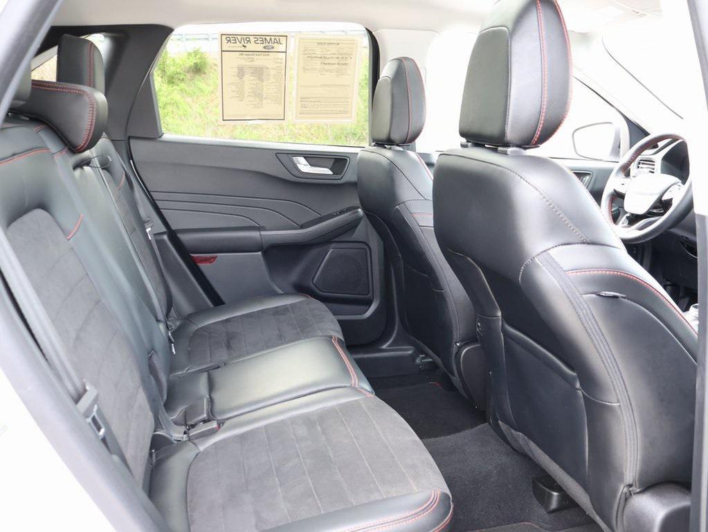 used 2022 Ford Escape car, priced at $25,636