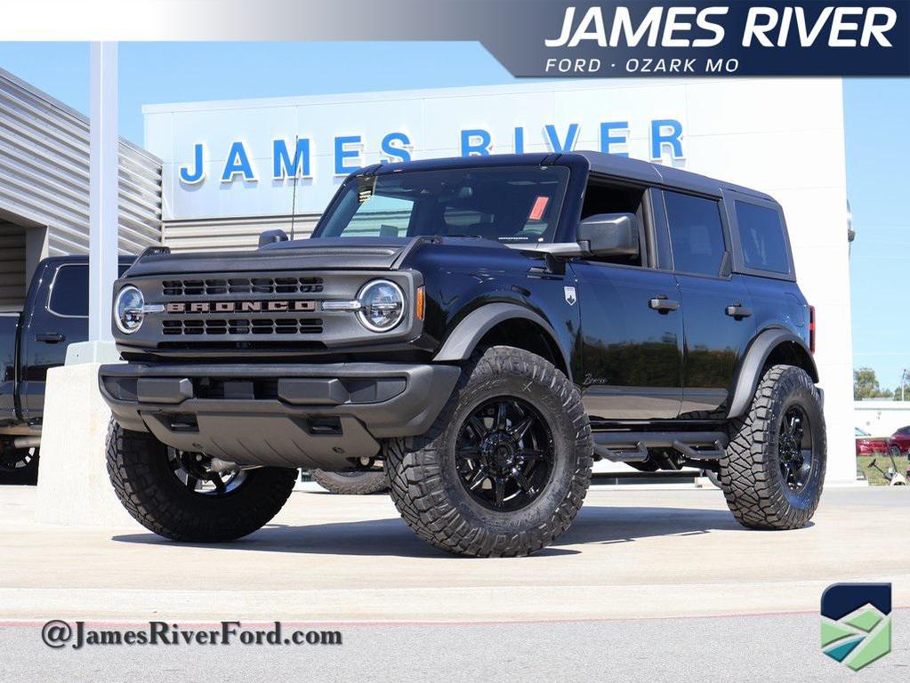 new 2025 Ford Bronco car, priced at $51,308