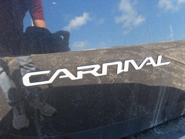 used 2024 Kia Carnival car, priced at $42,510