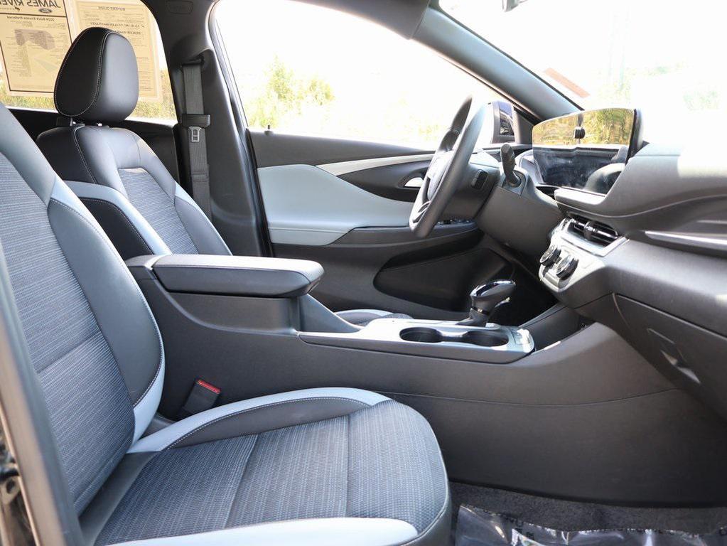 used 2024 Buick Envista car, priced at $24,352