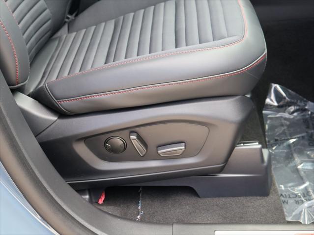 new 2025 Ford Explorer car, priced at $50,216