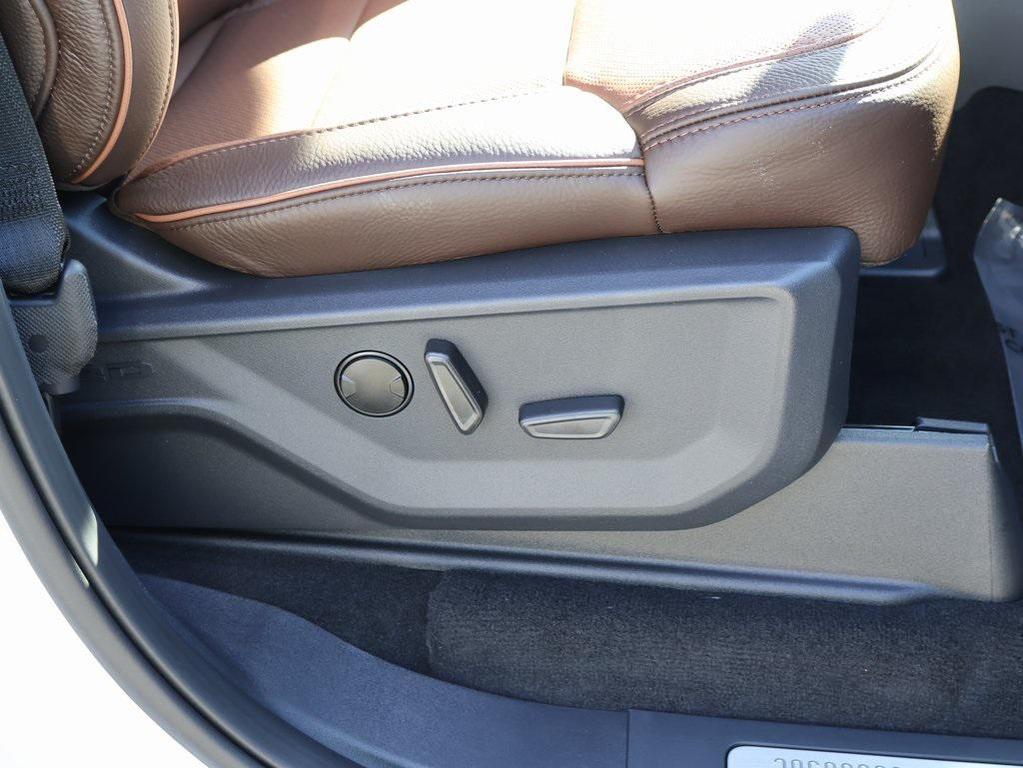 new 2025 Ford Expedition Max car, priced at $89,786