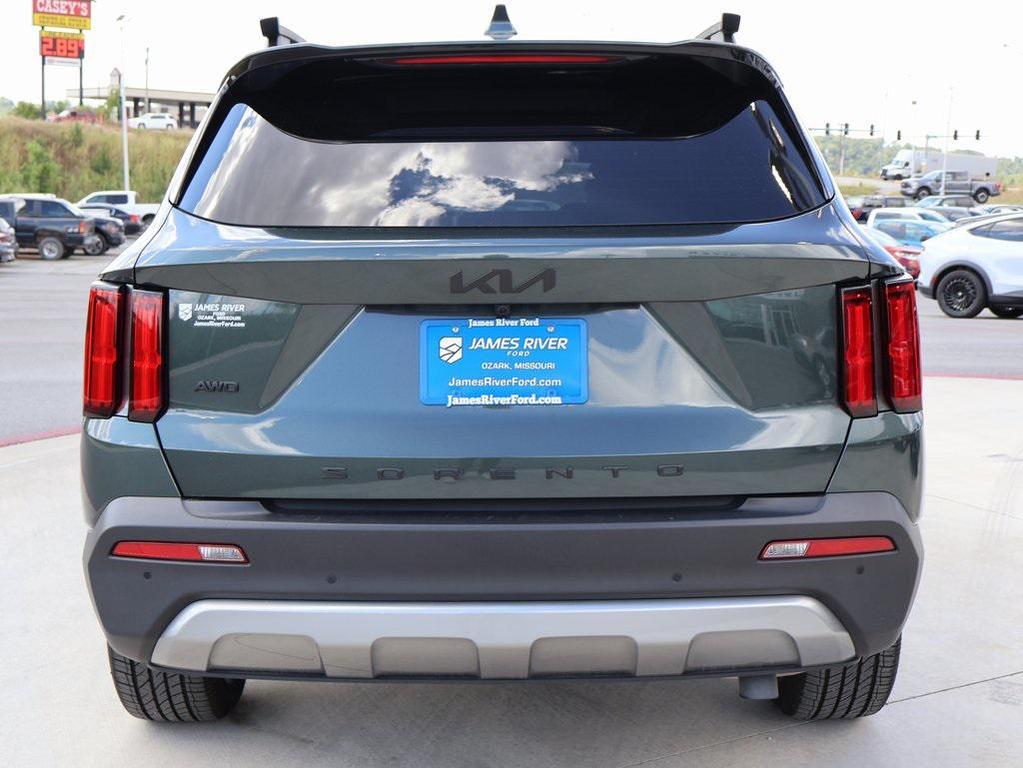 used 2022 Kia Sorento car, priced at $31,436