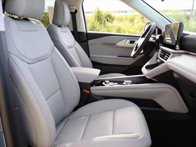 new 2025 Ford Explorer car, priced at $47,852