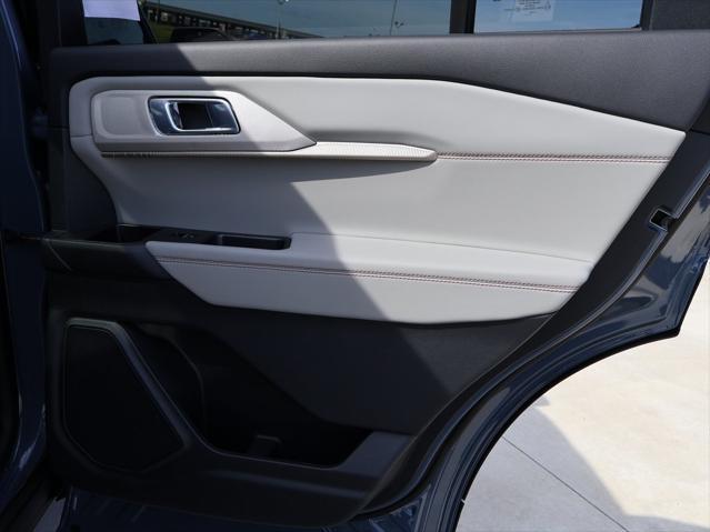 new 2025 Ford Explorer car, priced at $47,852