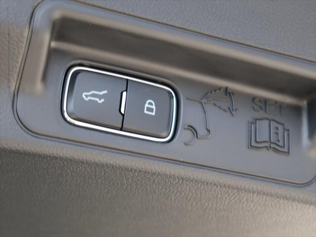 new 2025 Ford Explorer car, priced at $47,852