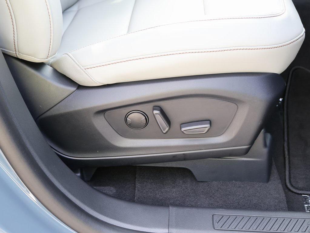 new 2025 Ford Explorer car, priced at $46,734