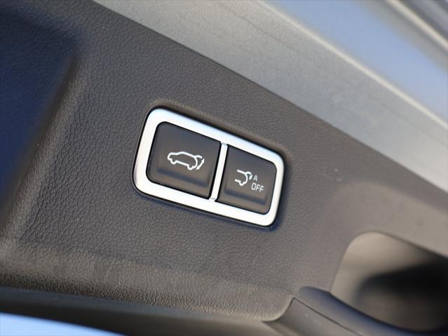used 2024 Kia Sorento car, priced at $40,918