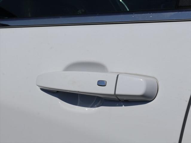 used 2023 Chevrolet Equinox car, priced at $23,939