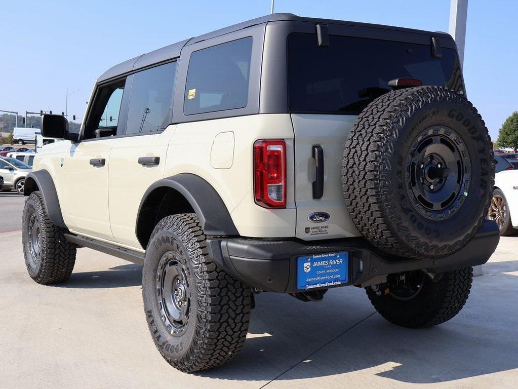 new 2025 Ford Bronco car, priced at $53,308
