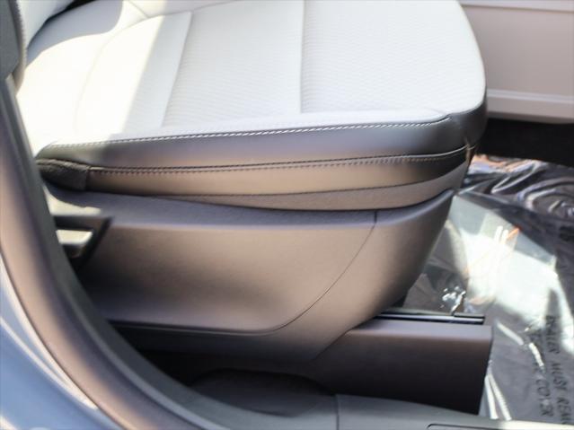 new 2025 Ford Escape PHEV car, priced at $33,926
