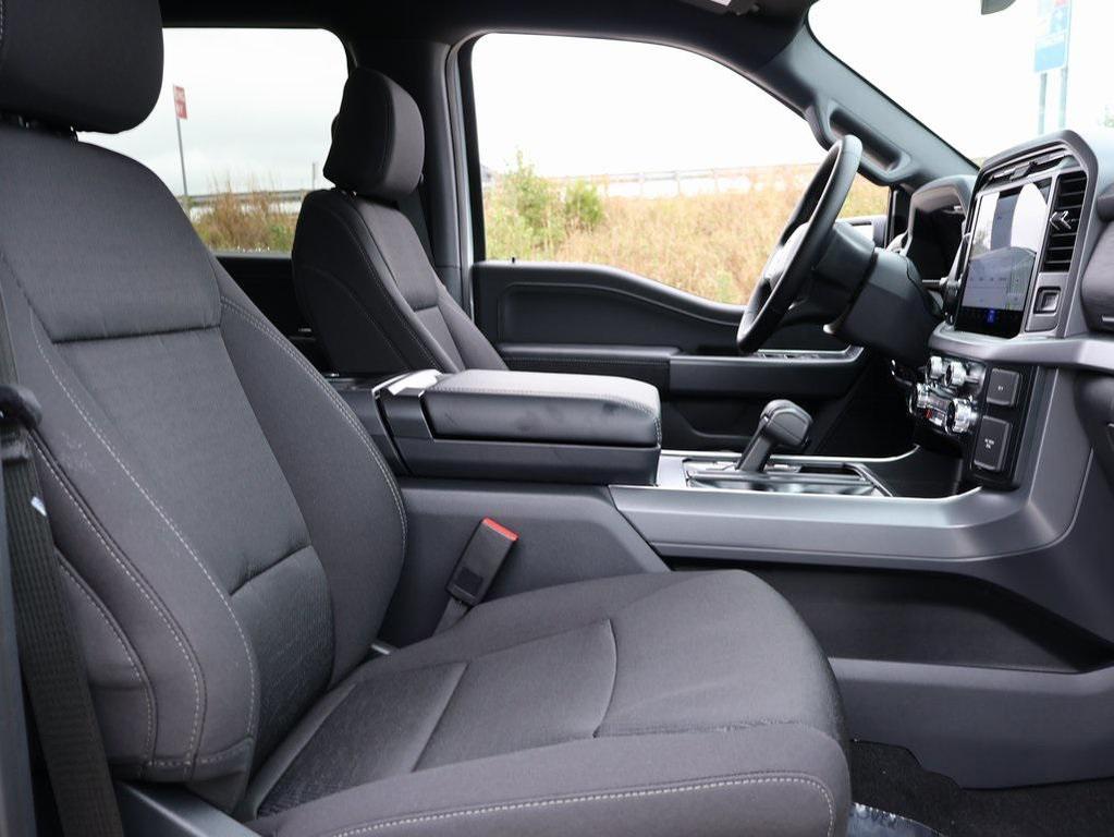 new 2025 Ford F-150 car, priced at $59,378