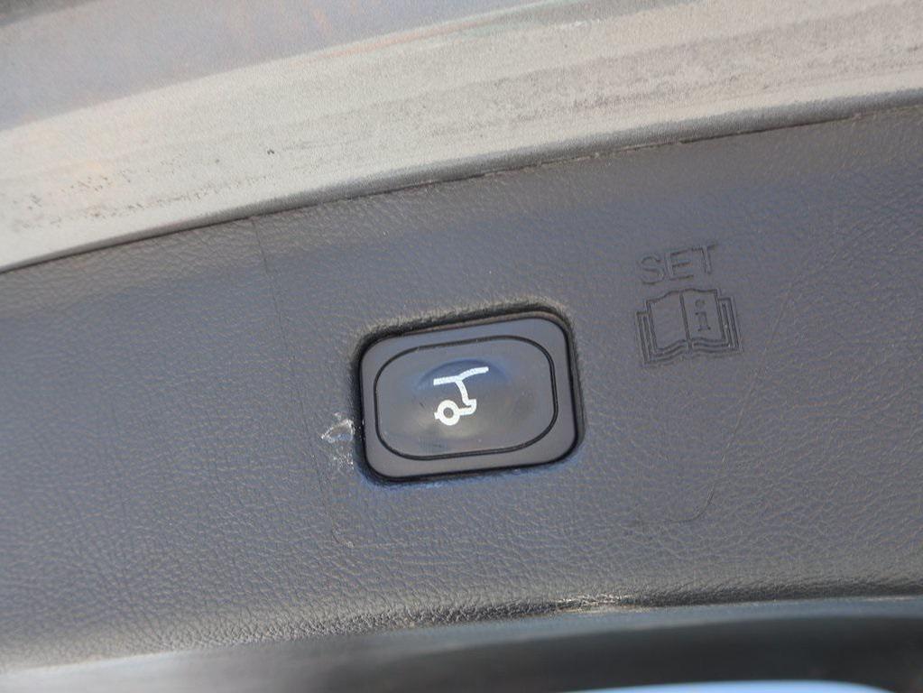 used 2024 Ford Edge car, priced at $30,897