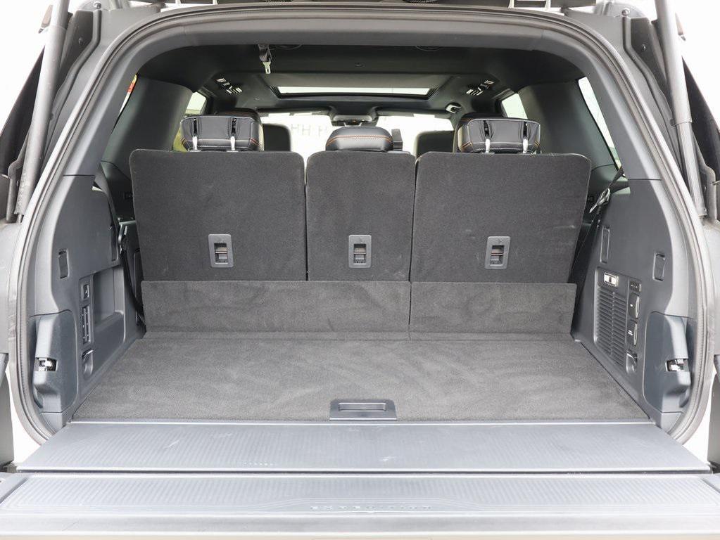new 2025 Ford Expedition car, priced at $81,808