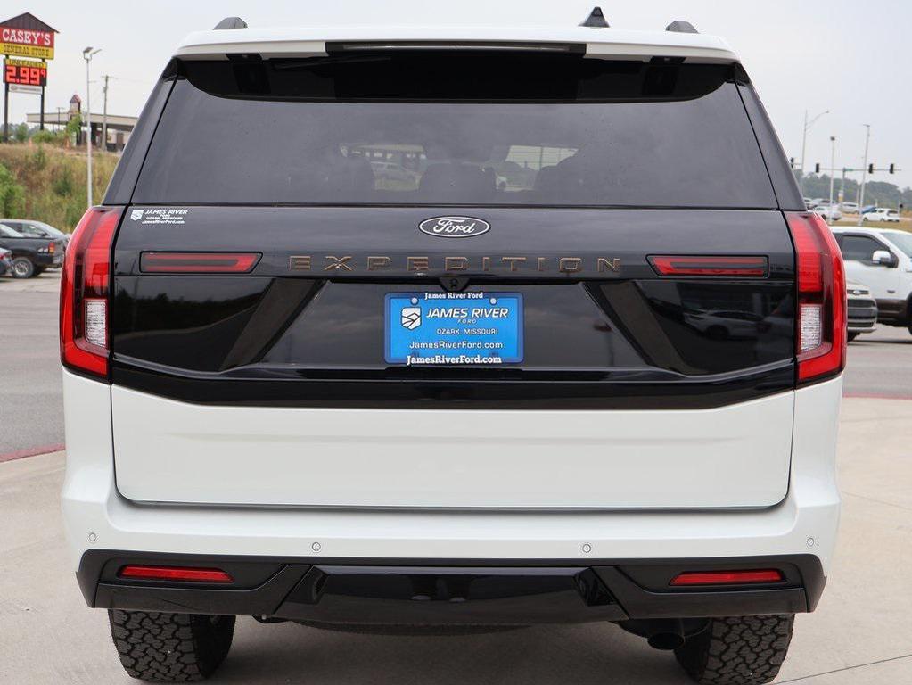 new 2025 Ford Expedition car, priced at $81,808